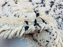Load image into Gallery viewer, Beni ourain rug 6x8 - B233, Beni ourain, The Wool Rugs, The Wool Rugs, 