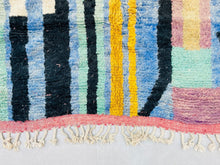 Load image into Gallery viewer, Vintage Moroccan rug 5x8 - V55, Vintage, The Wool Rugs, The Wool Rugs, 