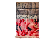 Load image into Gallery viewer, Vintage Moroccan rug 5x8 - V50